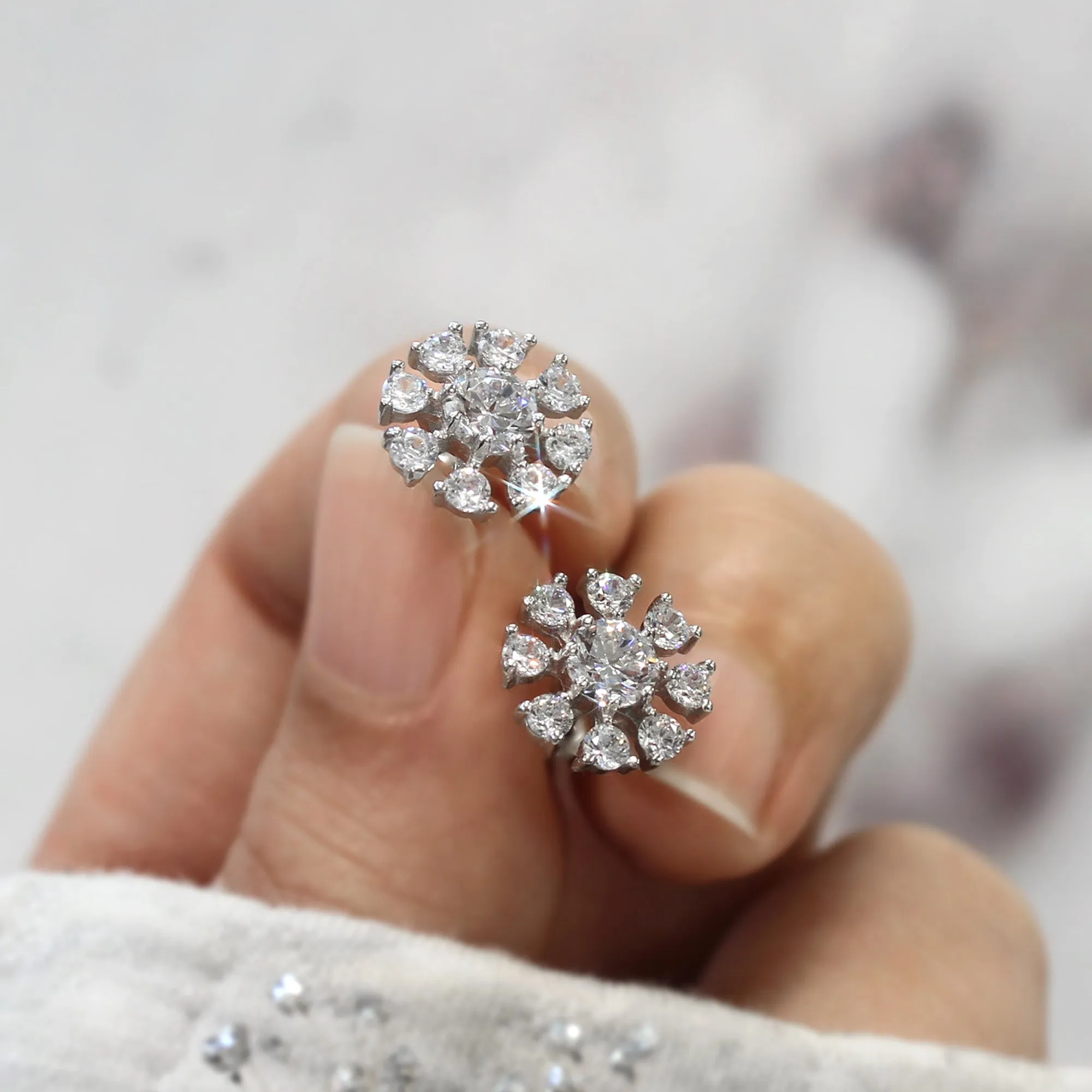 14K White Gold Snowflake Stud Earrings