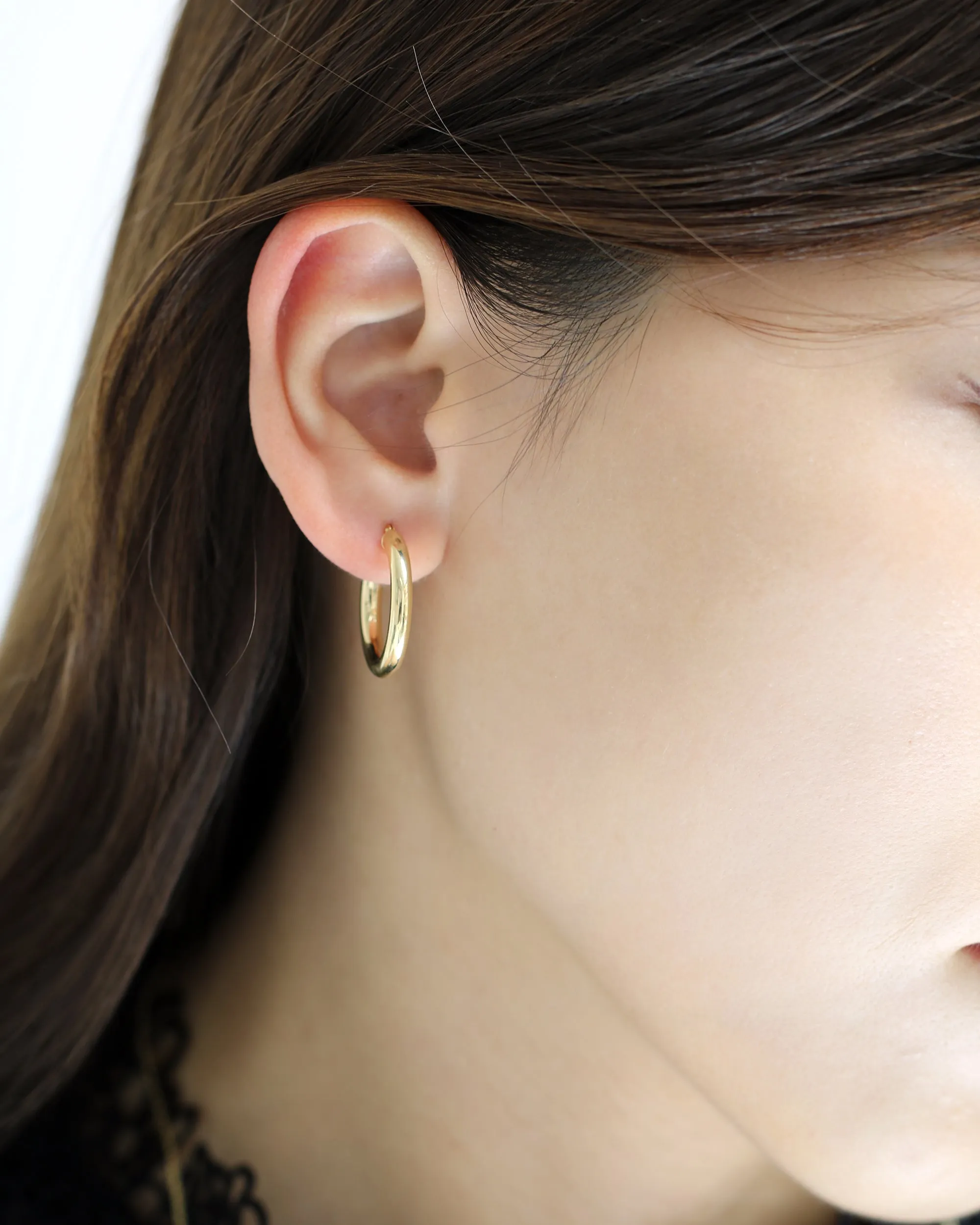 18k Yellow Round Hollow Hoop Earrings, Pair