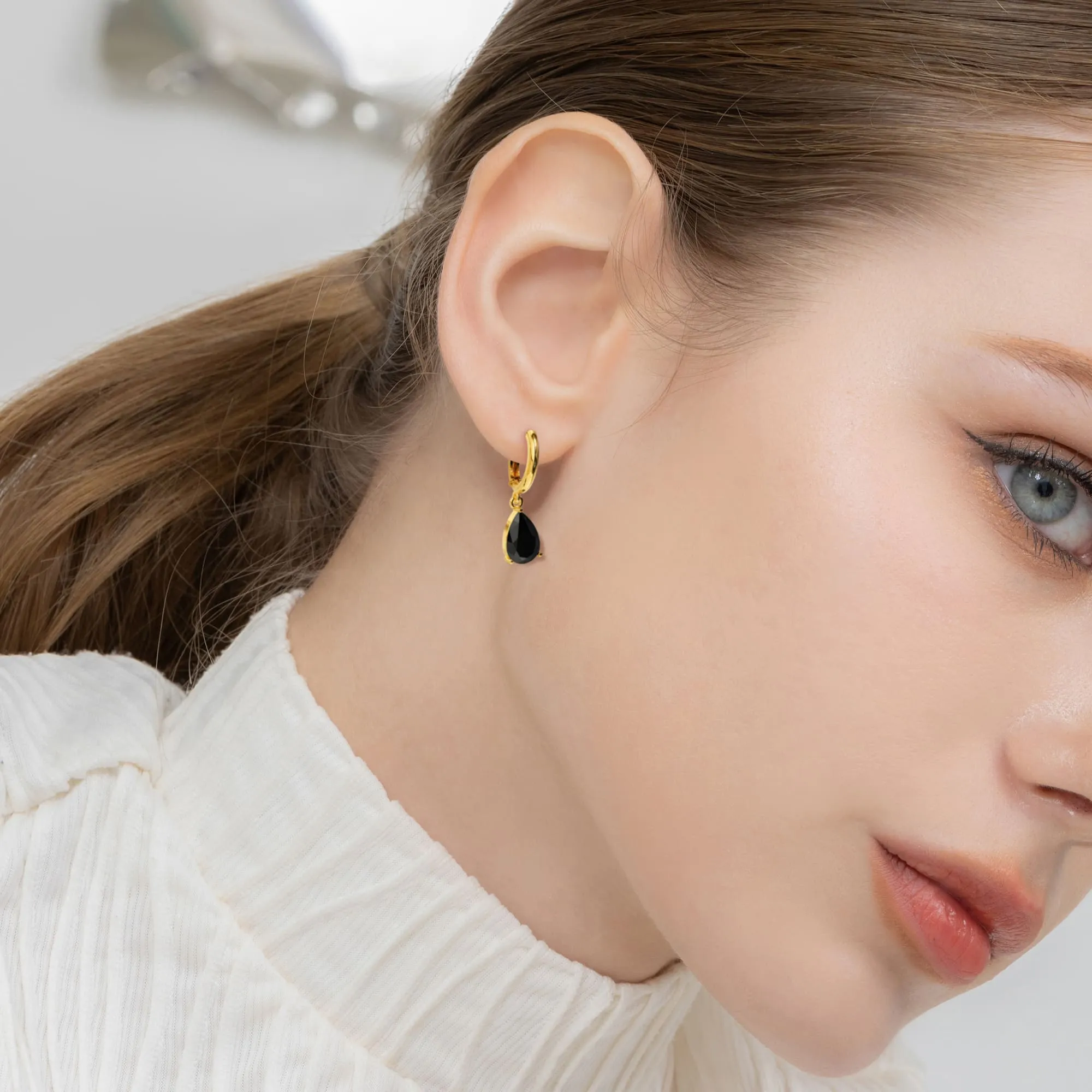 Black Pear Drop Earrings