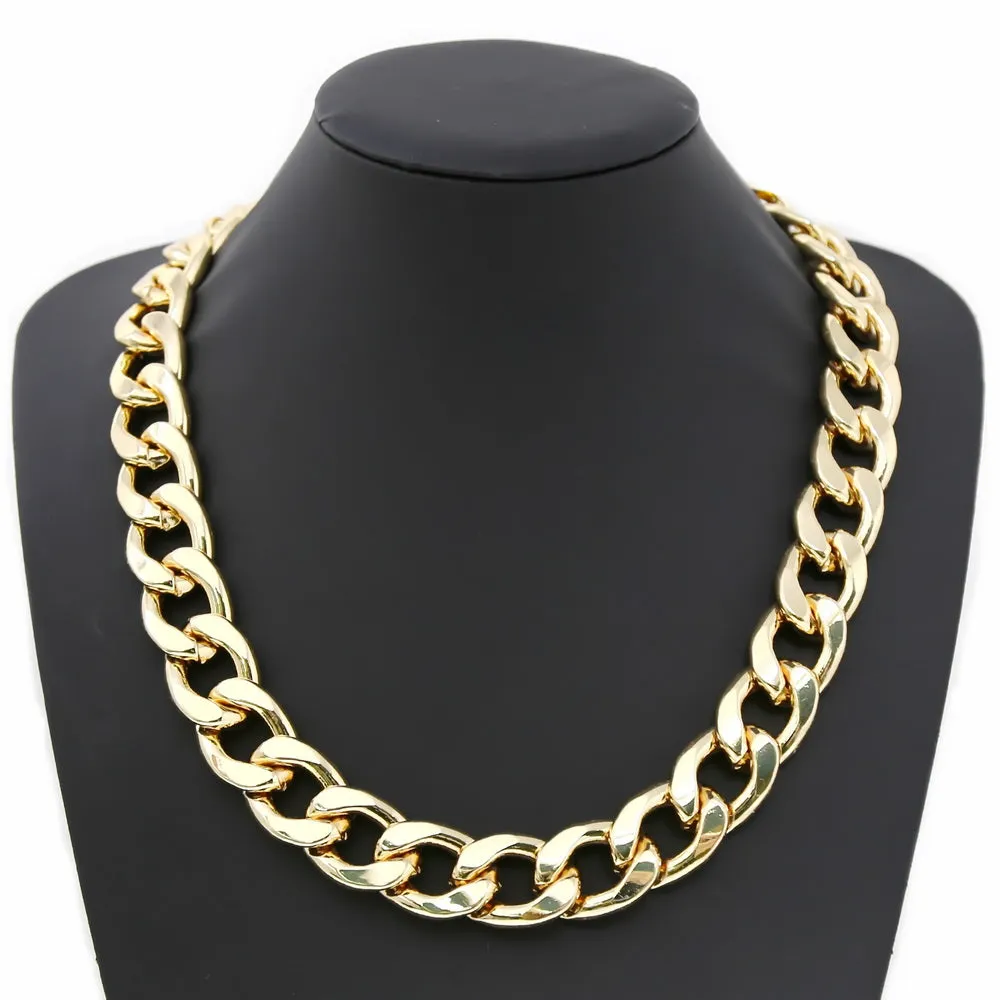 Chunky Curb Chain Short Necklace