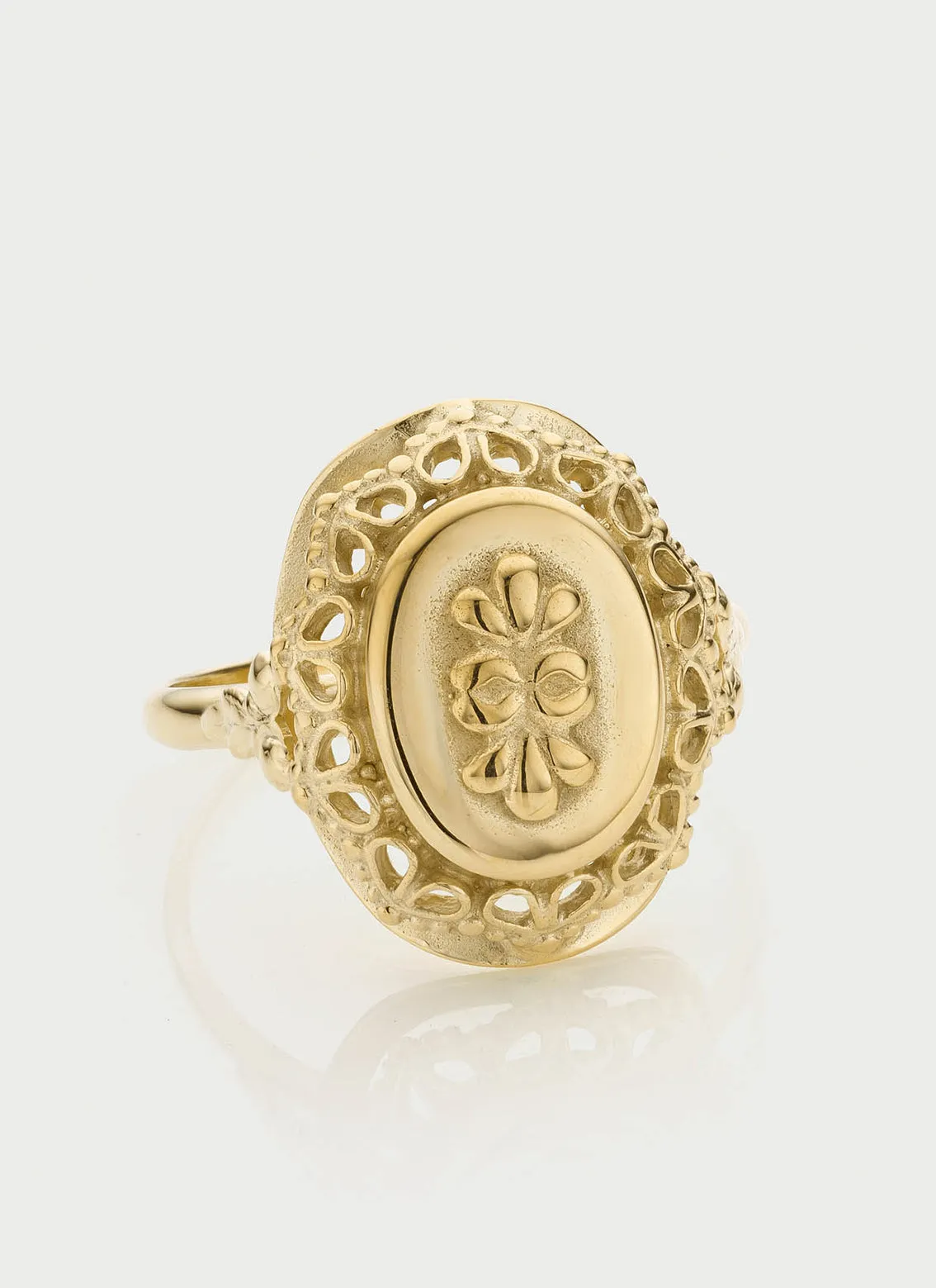 Dolly signet ring 14k gold