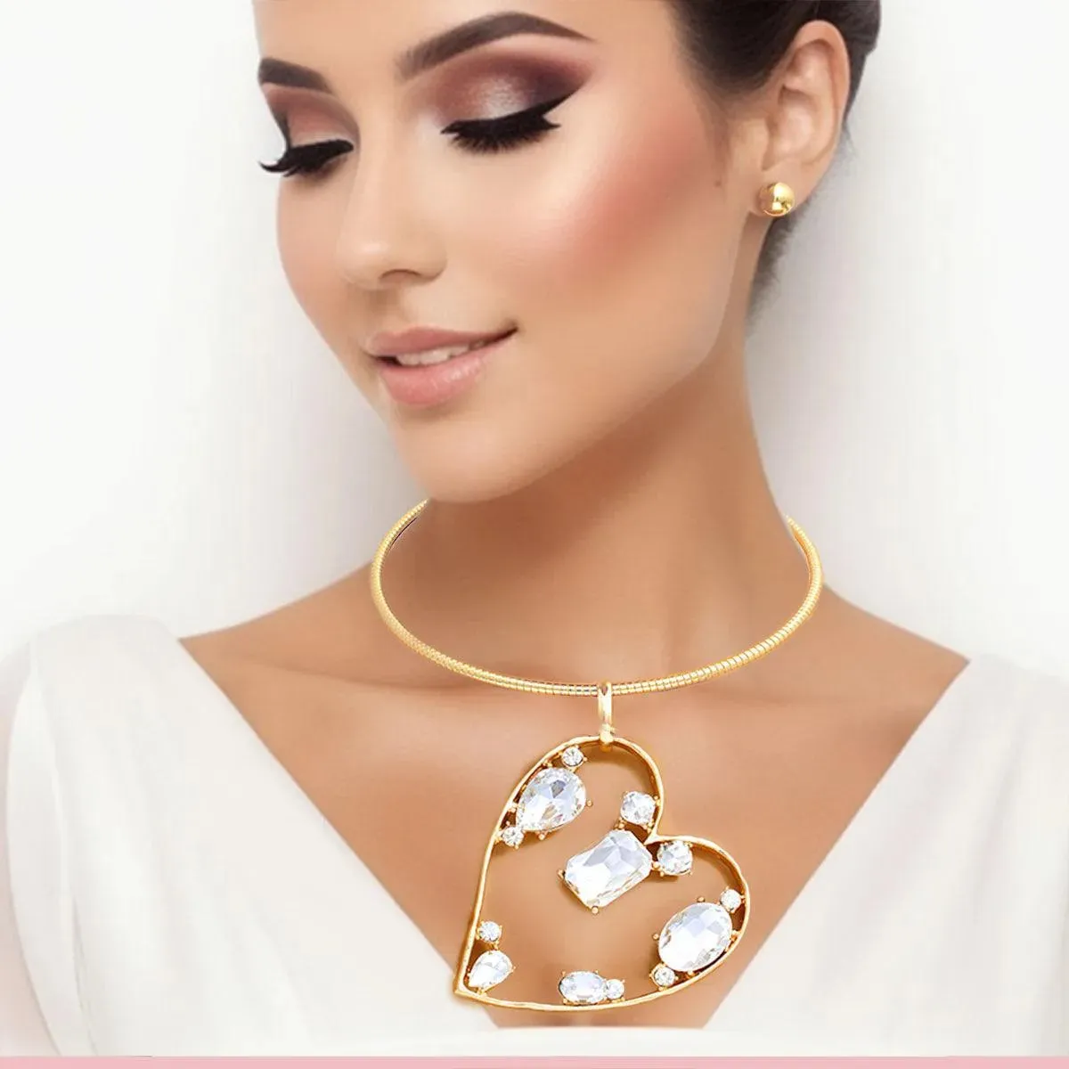 Elevate Your Elegance with the Clear Heart Necklace Set