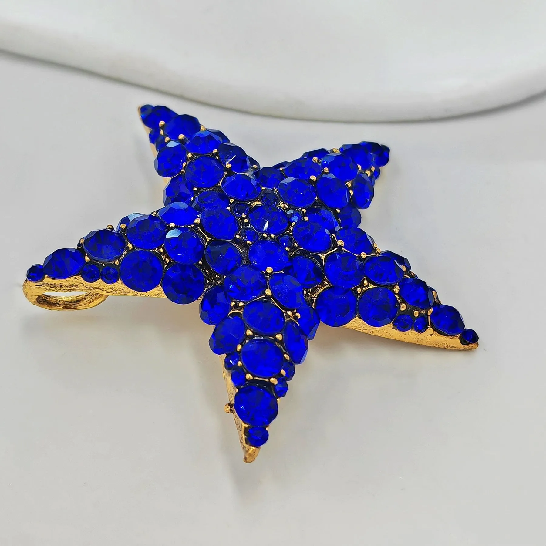 Jewelblings Glitter Full Micro Pave Blue Crystal Five Point Star Brooches Pins Independent Day Inspiration Christmas Anniversary Jewelry