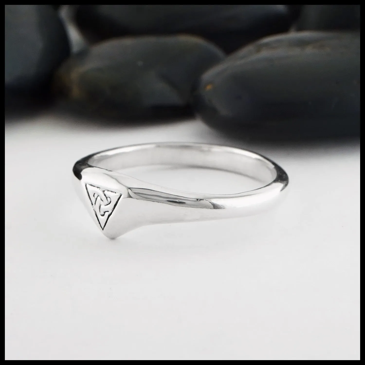 Narrow Trinity Knot Ring in Silver