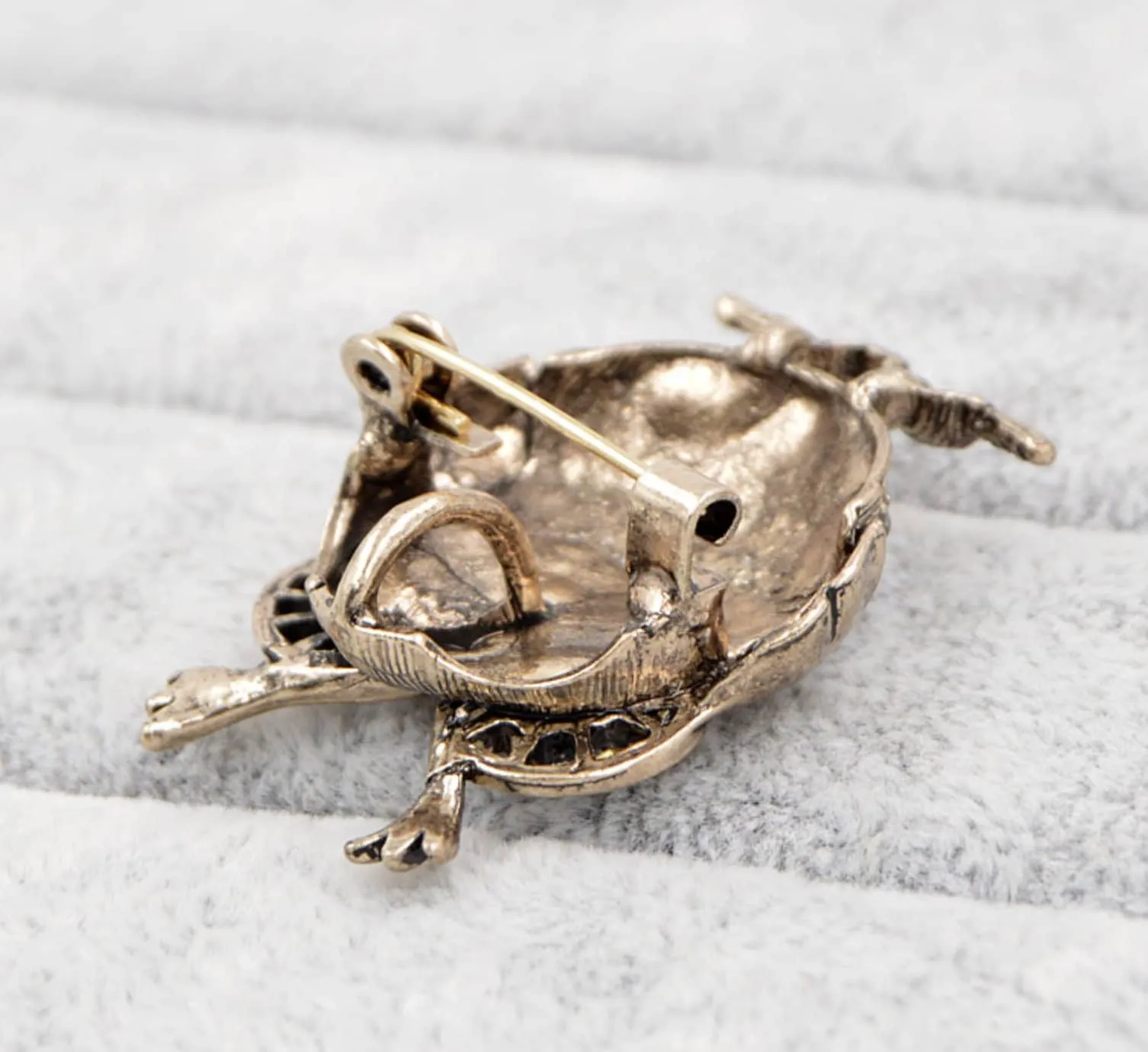 Owl brooch gold silver plated broach stunning diamonte celebrity queen pin u15