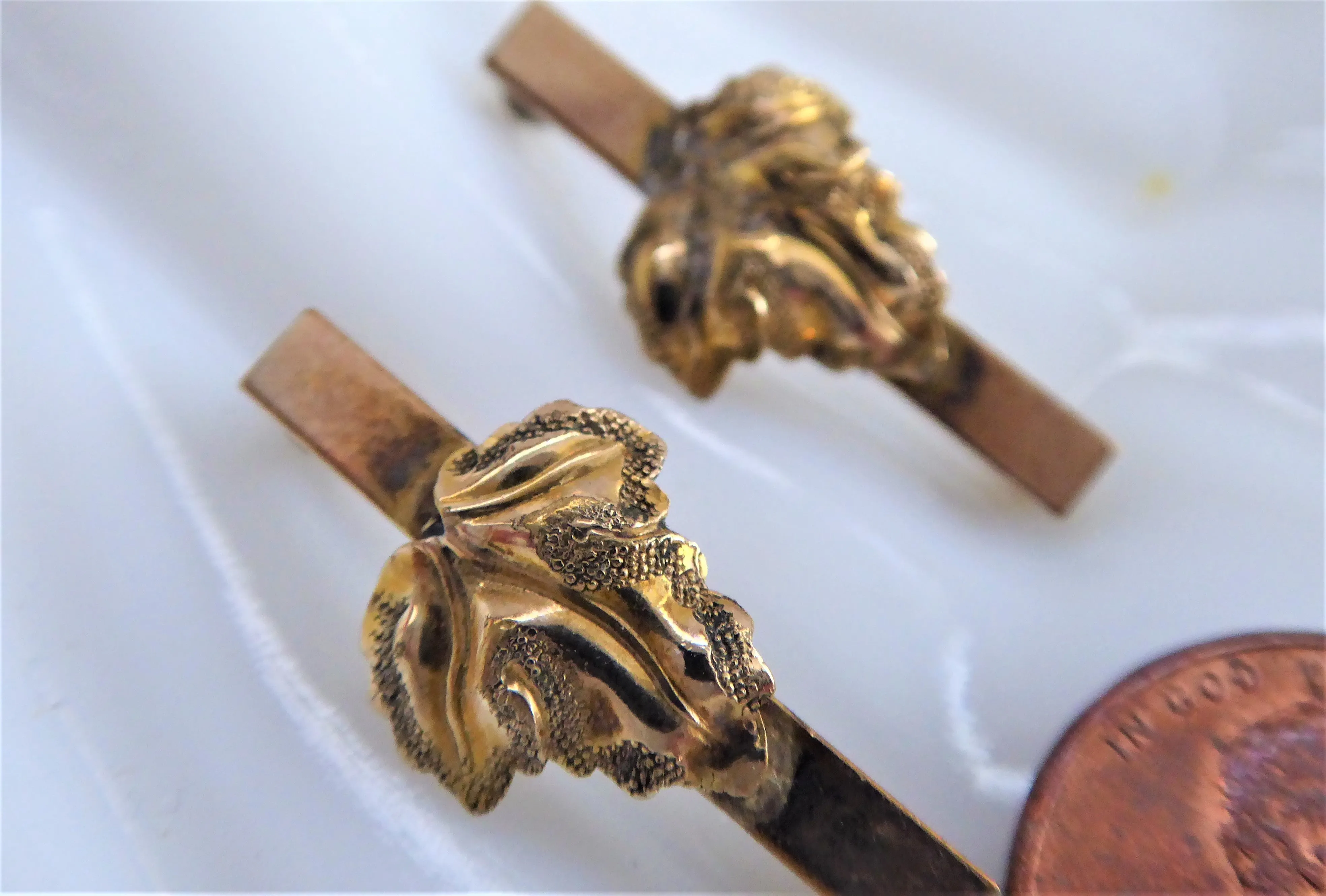 Pair of Lingerie Pins 1940-1950s Gold Plated Grape Leaves Dimensional Scatter