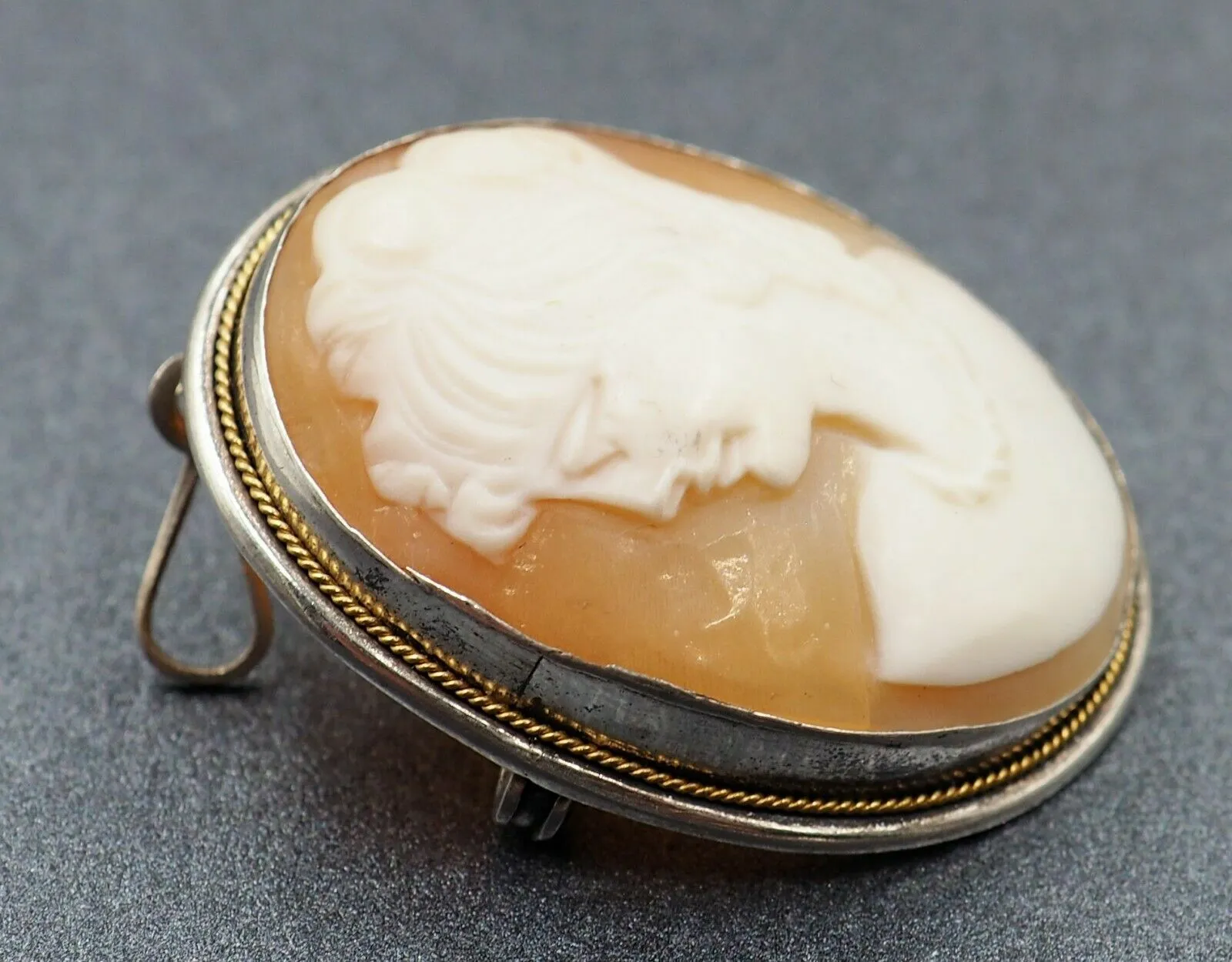 Shell Cameo Sterling Silver Brooch/Pendant