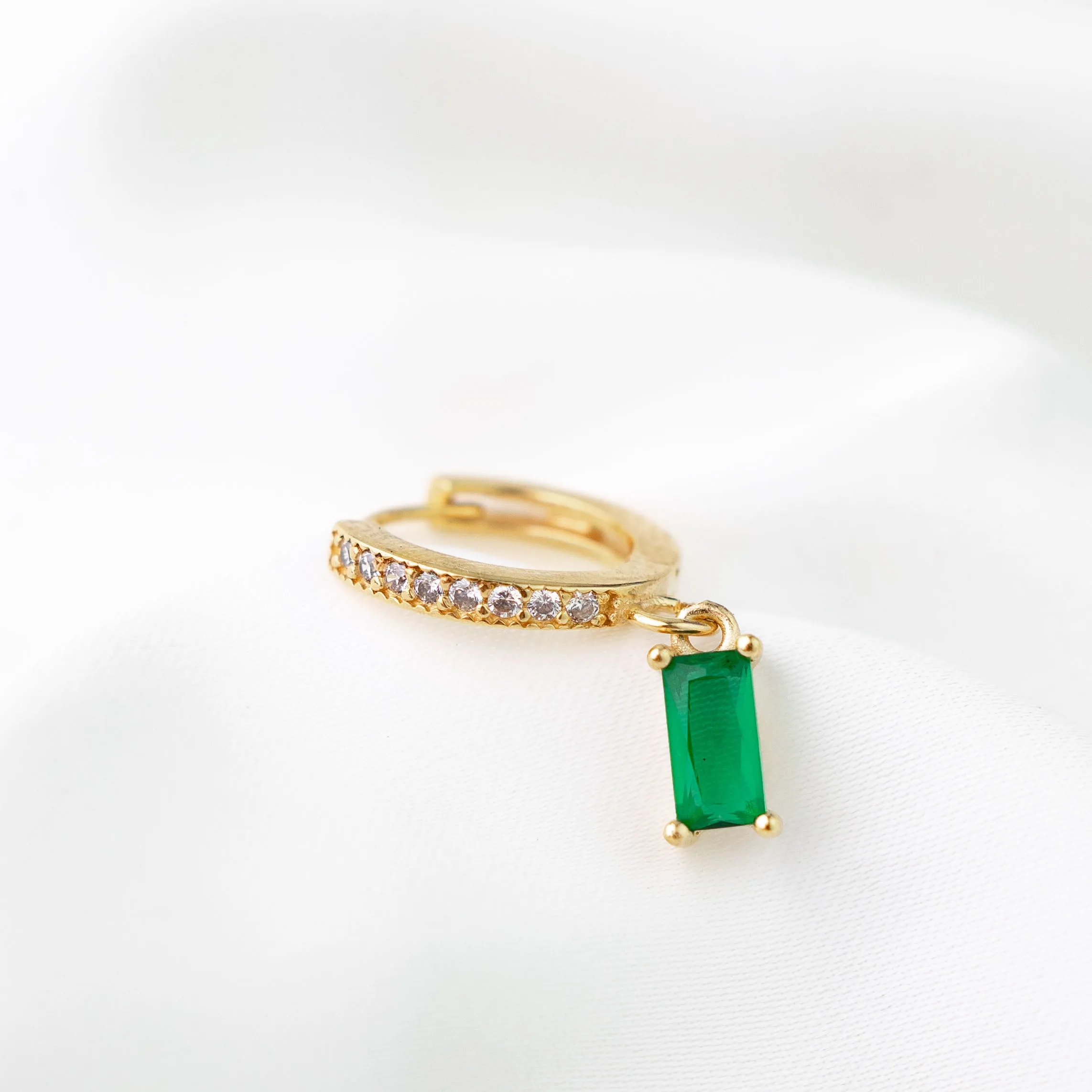 Sparkling Emerald Earring