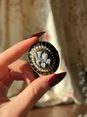 Superb Victorian Onyx Sentimental Memorial Brooch