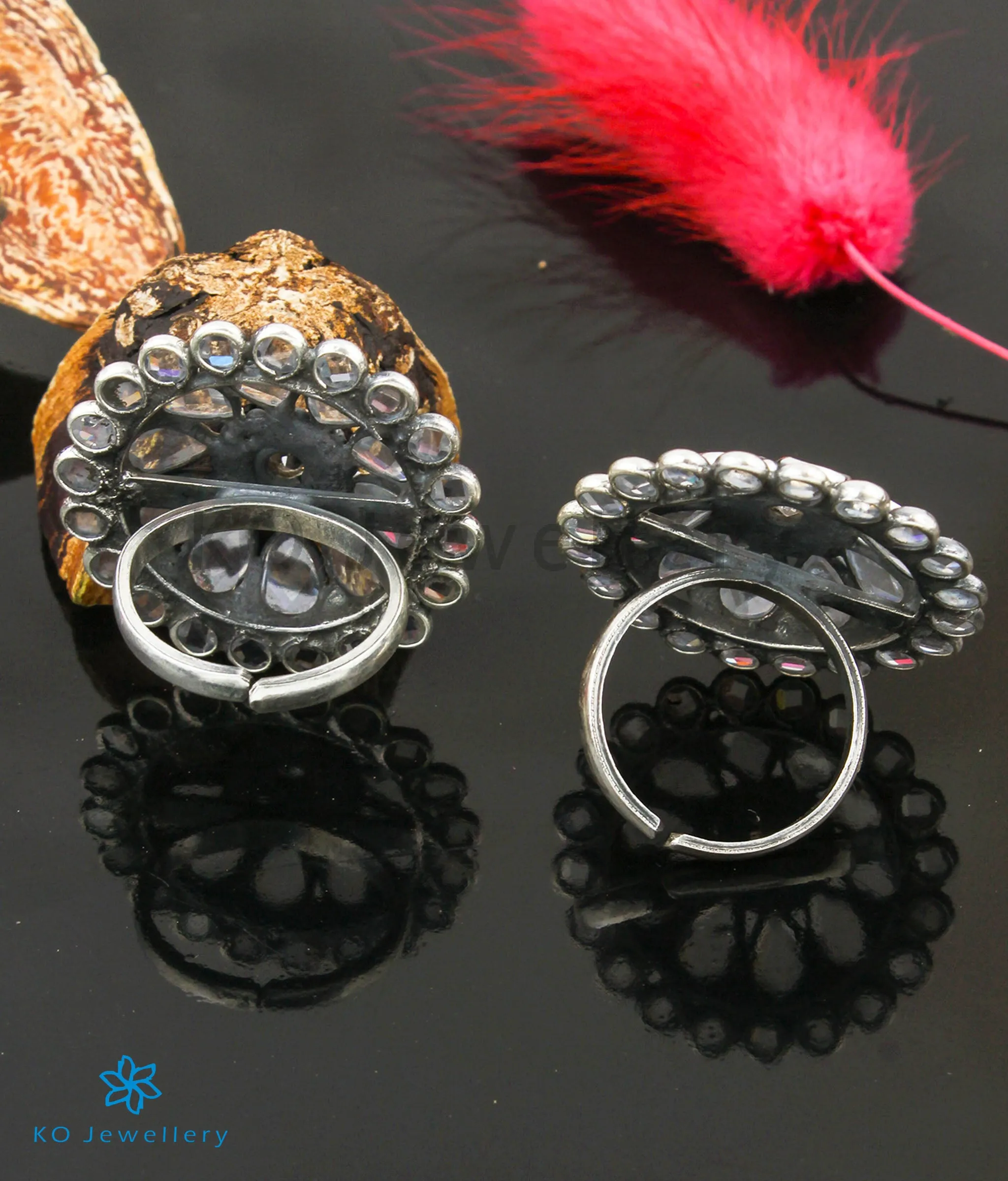 The Adhira Silver Polki Toe-Rings (Red/White)