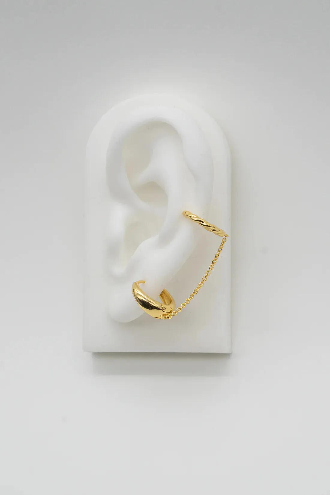 Zenith   Twisted ear cuff Single